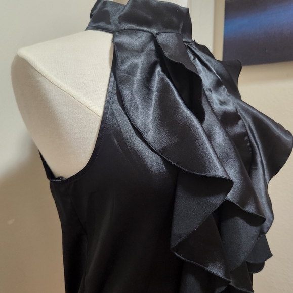 Black ruffle back bow tie haulter top - Picture 8 of 8